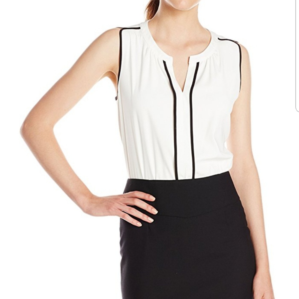 Women's Sleeveless Woven Top